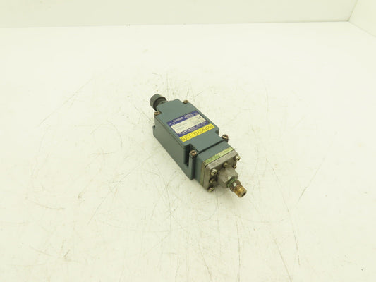 Taihei Boeki TDZ01XM Pressure Switch 4MPa 580psi 125VAC 30VDC 0.1A IP65