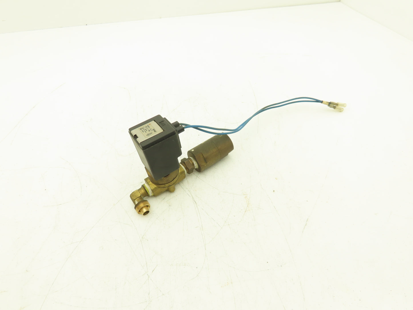 SMC INA-14-425-03 | VCW41-1G-4-03-A-F-X82 Solenoid and Check Valve Assembly