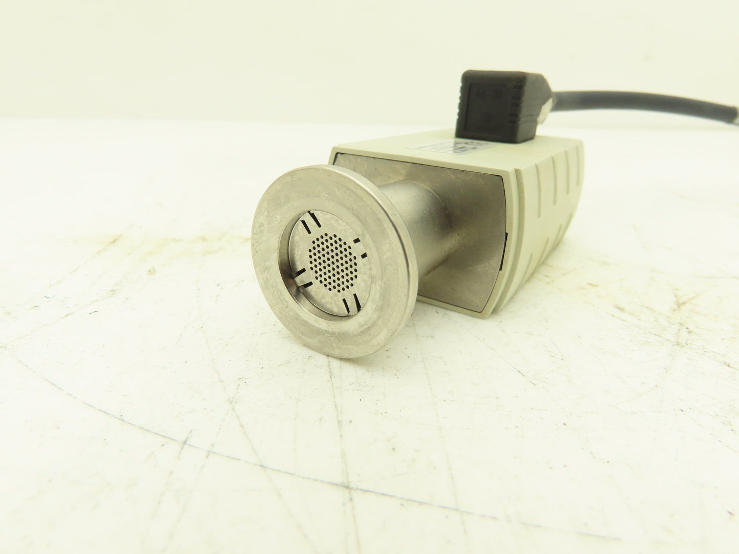 Pfeiffer Vacuum PCR 260 Compact Pirani Capacitance Gauge