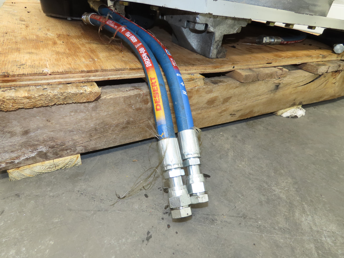 Cascade 90F Paper Roll Clamp 9000LB Fork Lift Truck Clamping Attachment Class 4