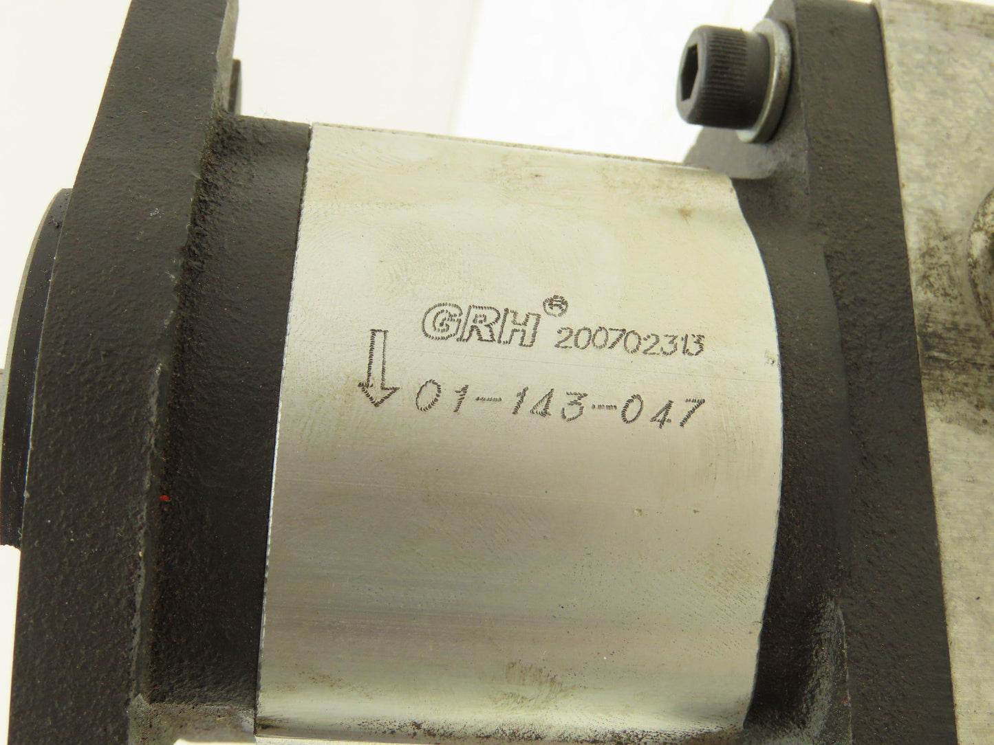 GRH 01-143-047 Hydraulic Gear Pump 2-Bolt w/Manifold Base