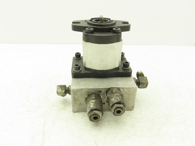 GRH 01-143-047 Hydraulic Gear Pump 2-Bolt w/Manifold Base