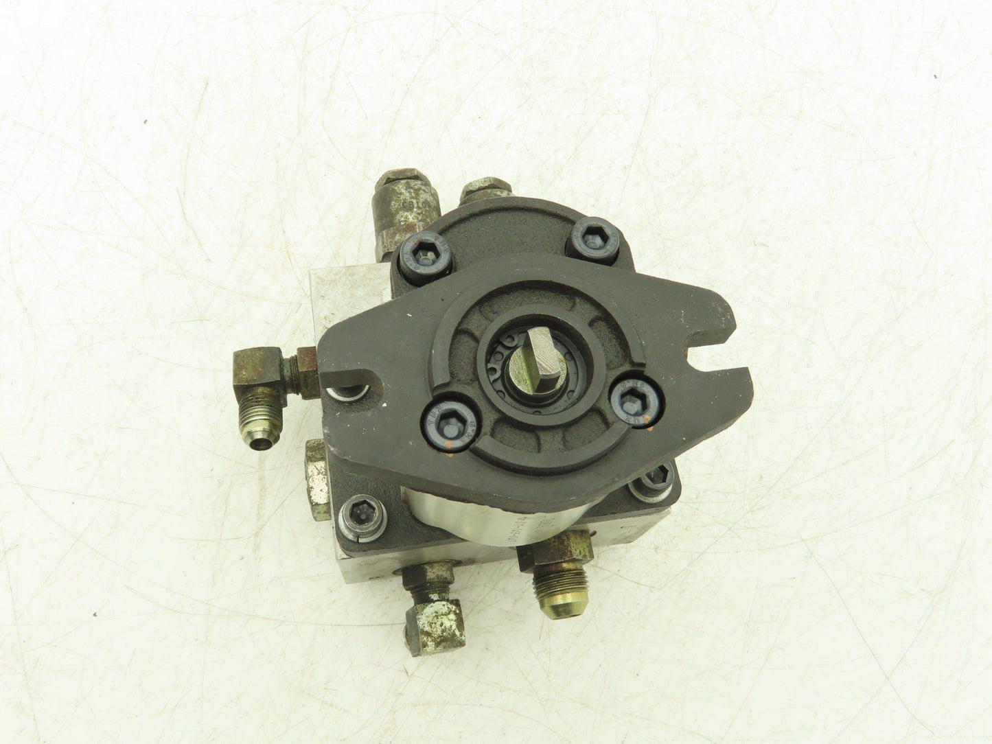 GRH 01-143-047 Hydraulic Gear Pump 2-Bolt w/Manifold Base