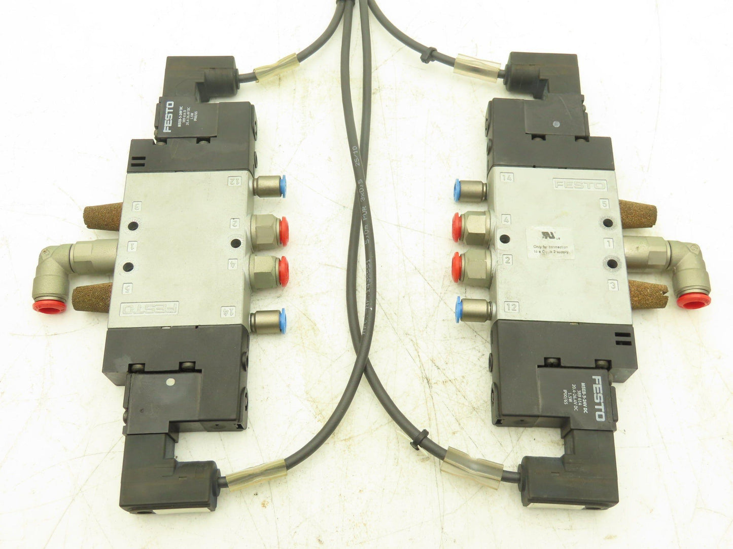 Festo CPE18-M1H-5JS-1/4 5/2 Double Solenoid Valve 1500 l/min Lot of 2