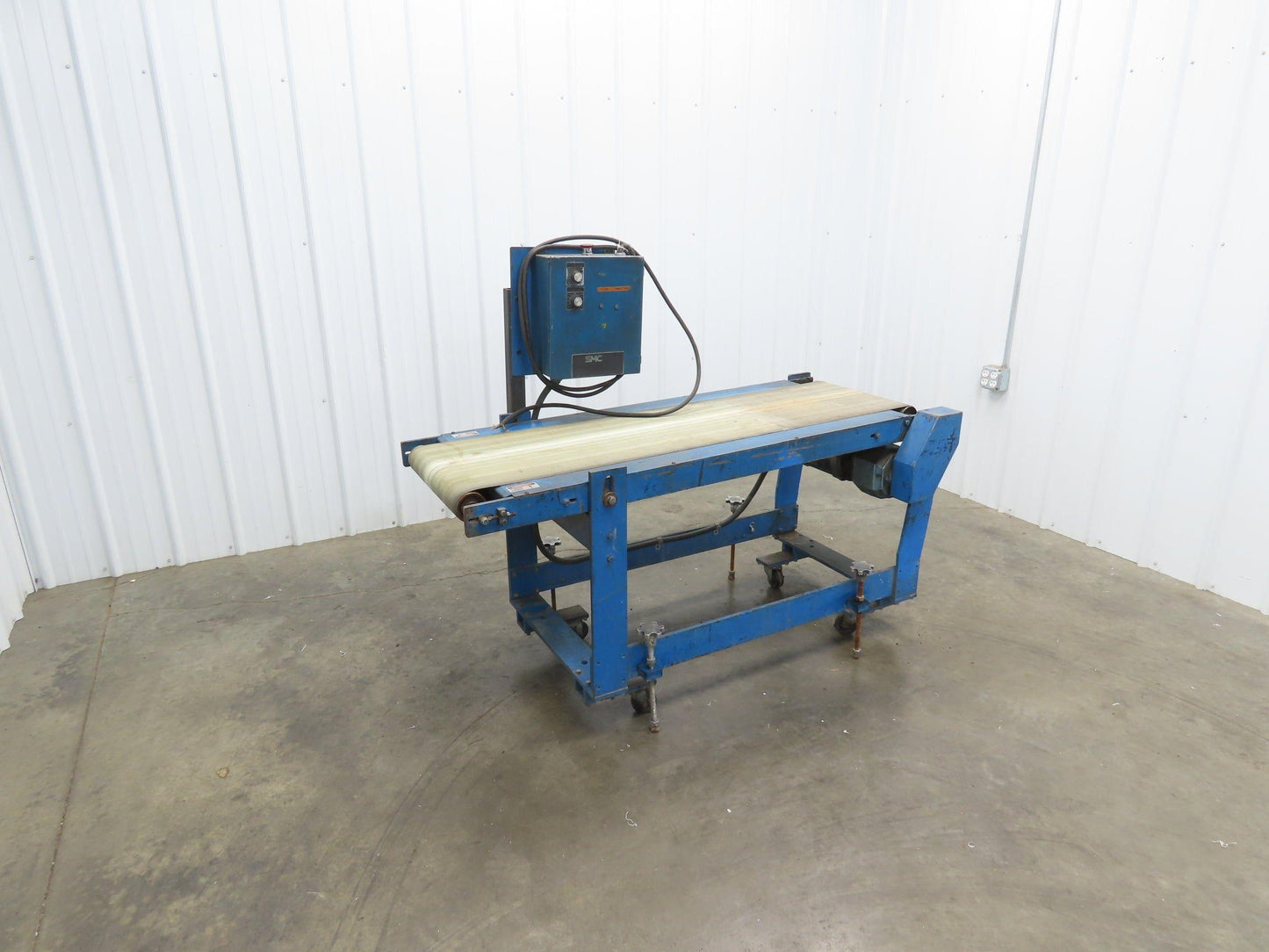 SMC 24"x 61" Slider Bed Conveyor 17" Belt 230V Variable Speed Belt Drive 115FPM