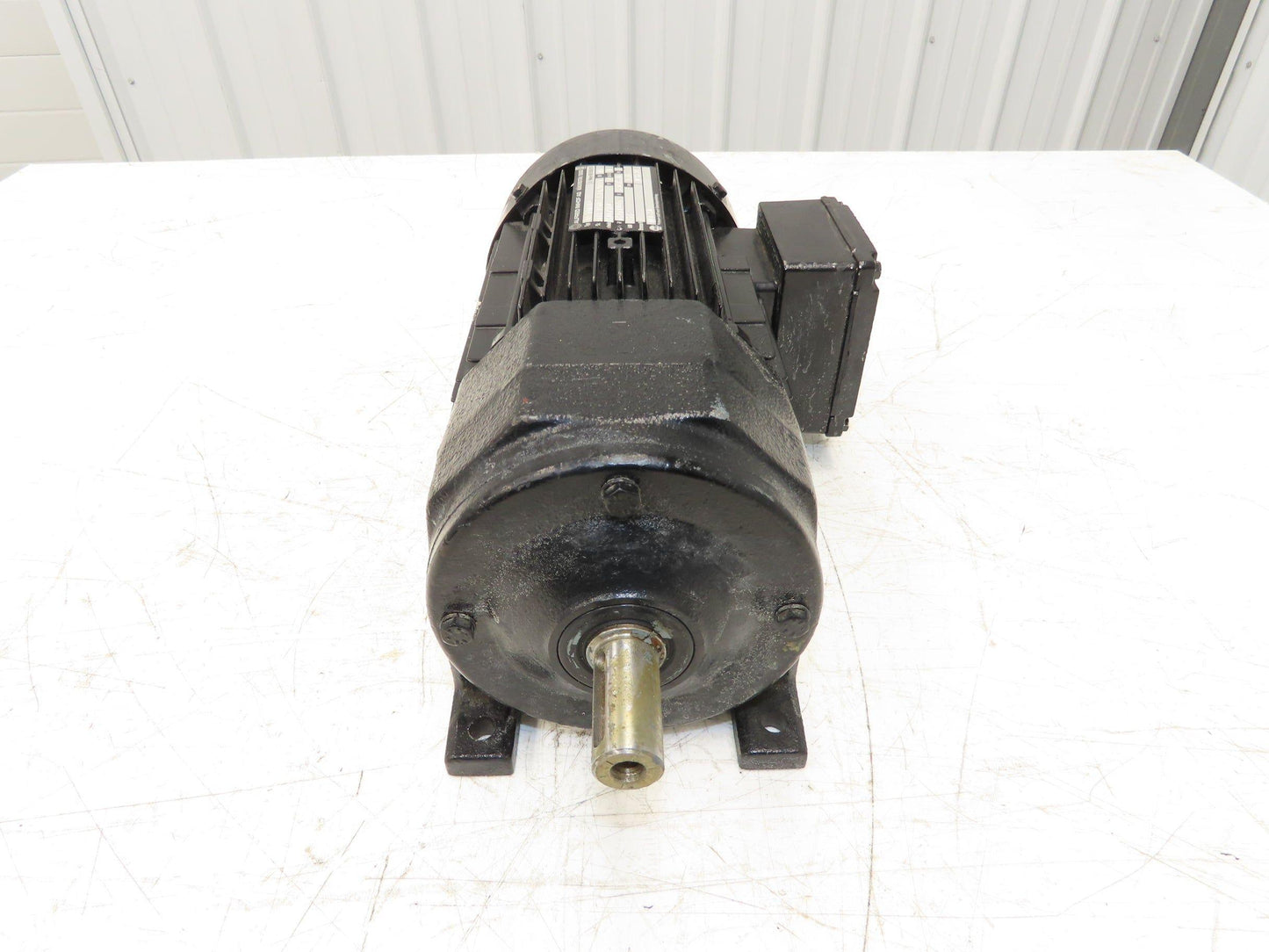 Alfred Imhof R32DT80N4 Inline Gearmotor 13.29 Reducer 104rpm .75kw 230/400V 3PH