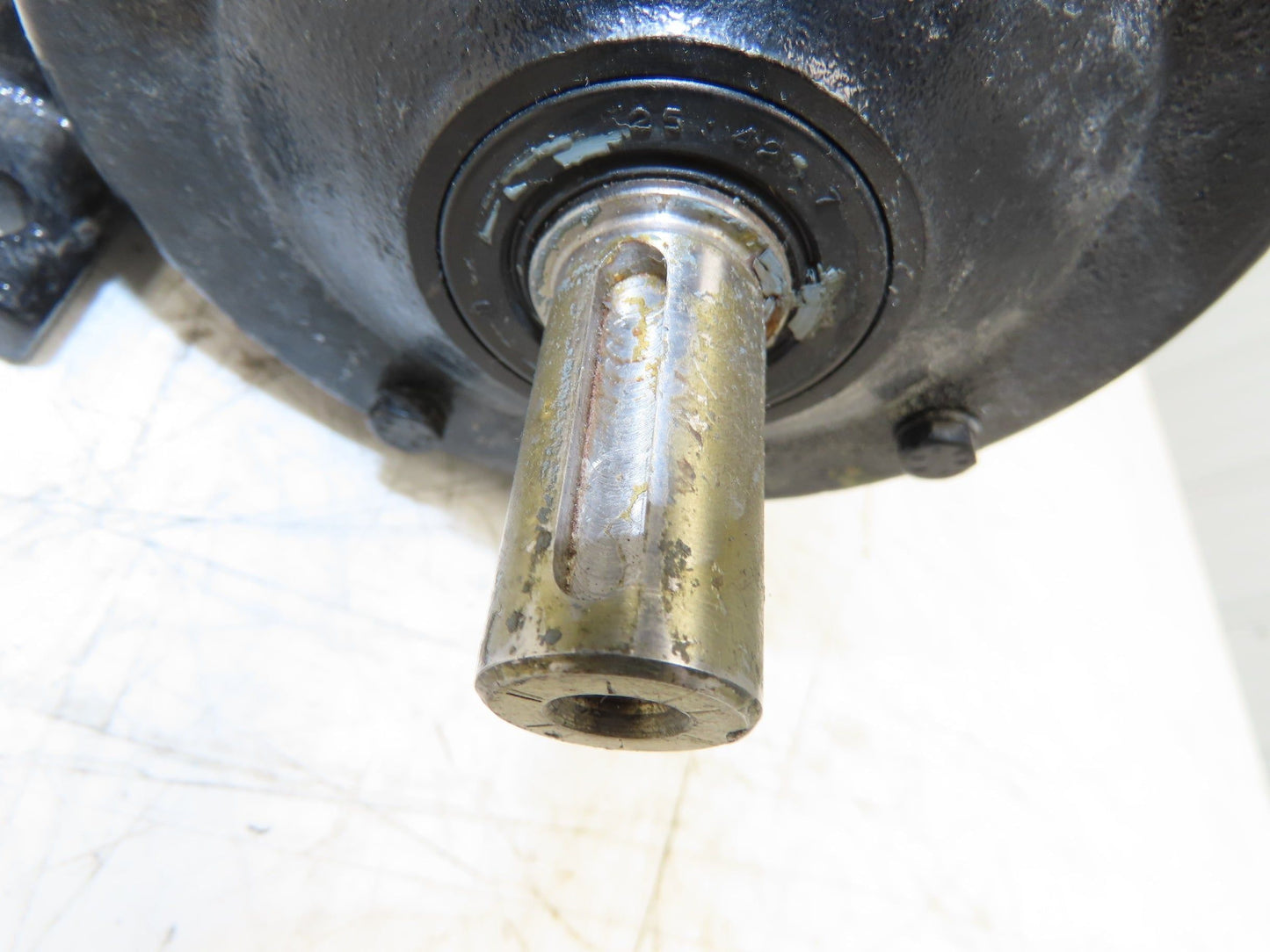 Alfred Imhof R32DT80N4 Inline Gearmotor 13.29 Reducer 104rpm .75kw 230/400V 3PH