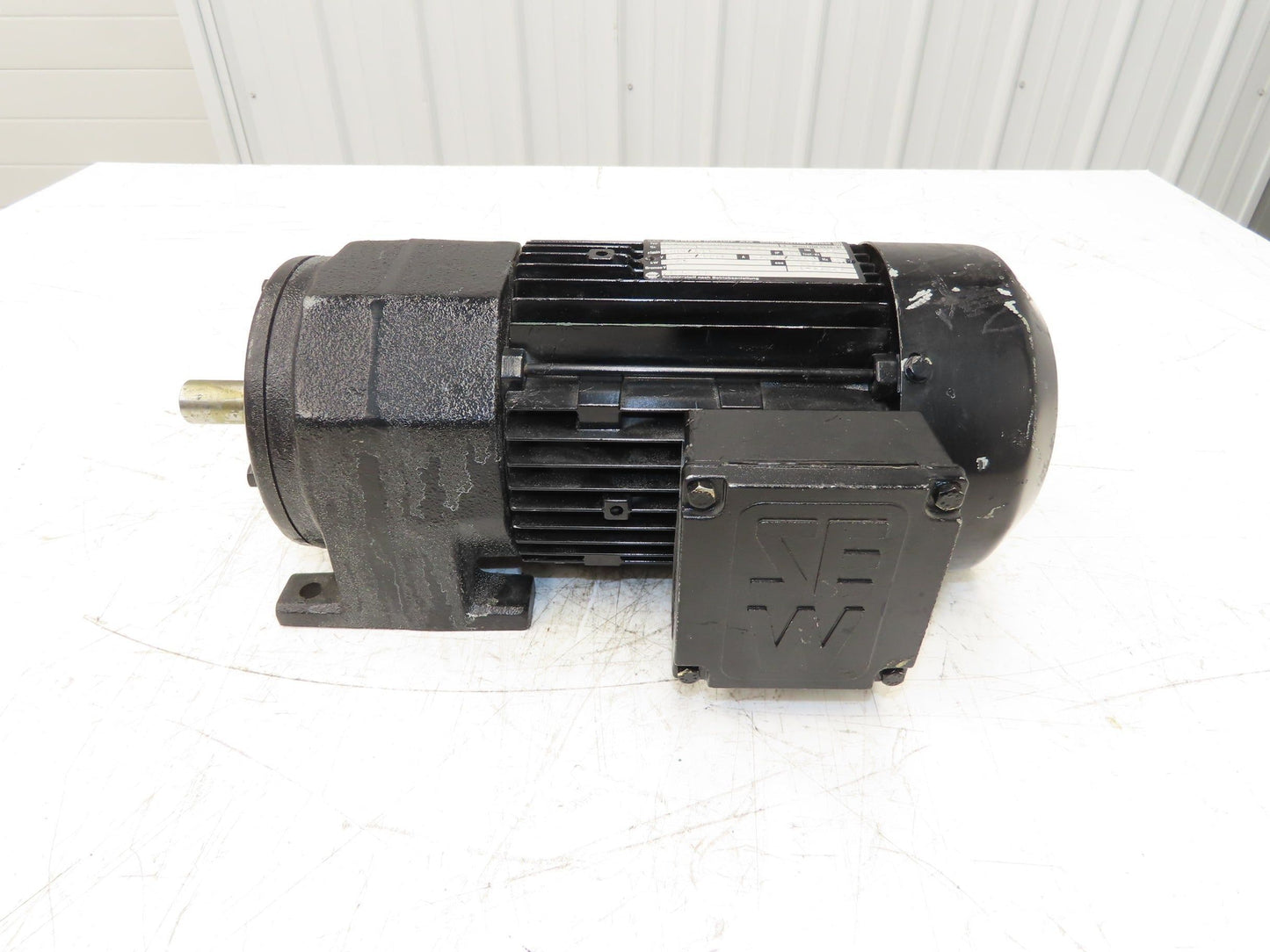Alfred Imhof R32DT80N4 Inline Gearmotor 13.29 Reducer 104rpm .75kw 230/400V 3PH