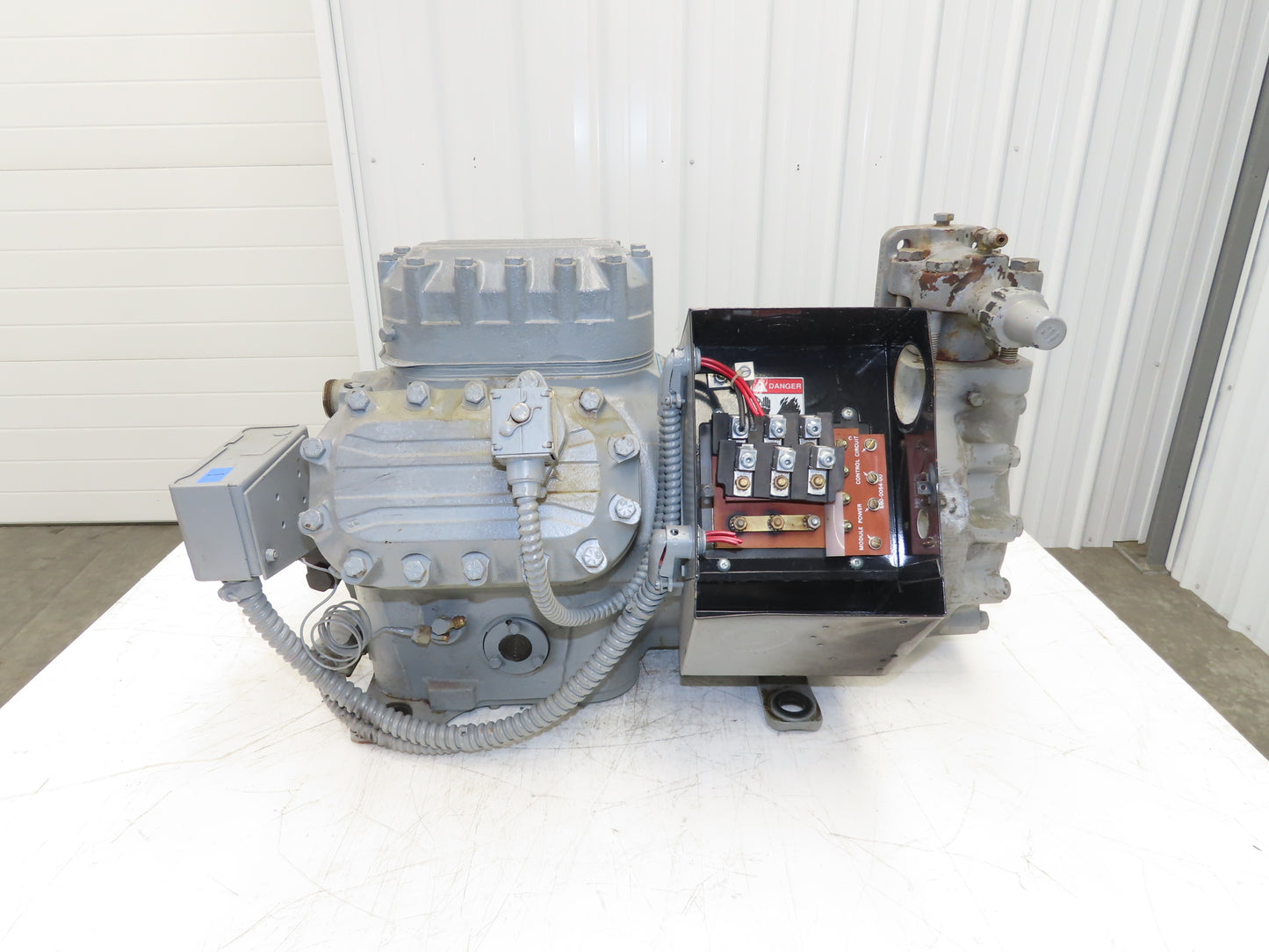 Copeland 6DK1-3500 Semi-Hermetic Discus Compressor 35 Ton 3Ph 208-230/460V