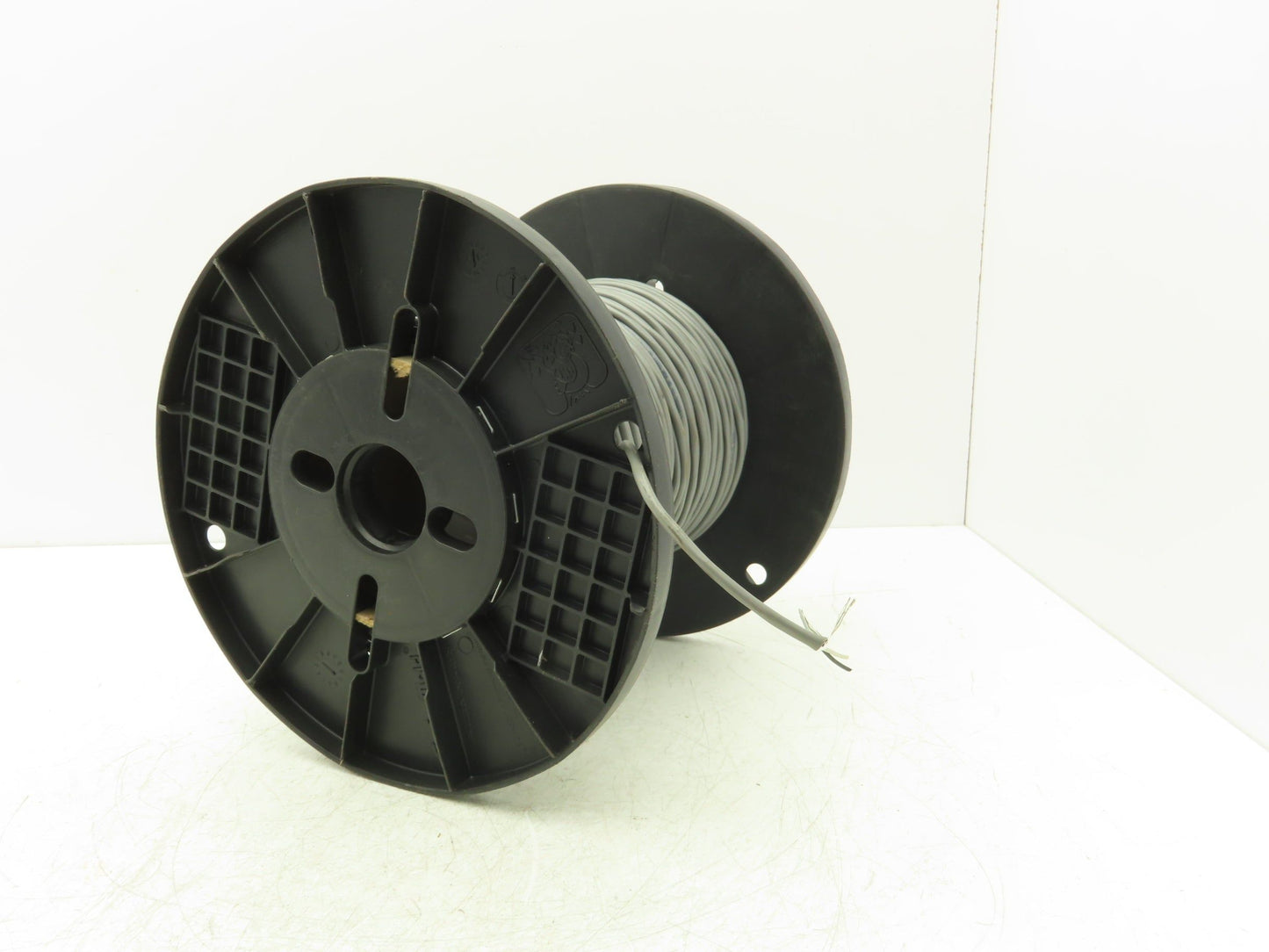 Belden 8761 060 Wire Spool 22AWG 225' 1 Pair Twisted Gray Cable 300V