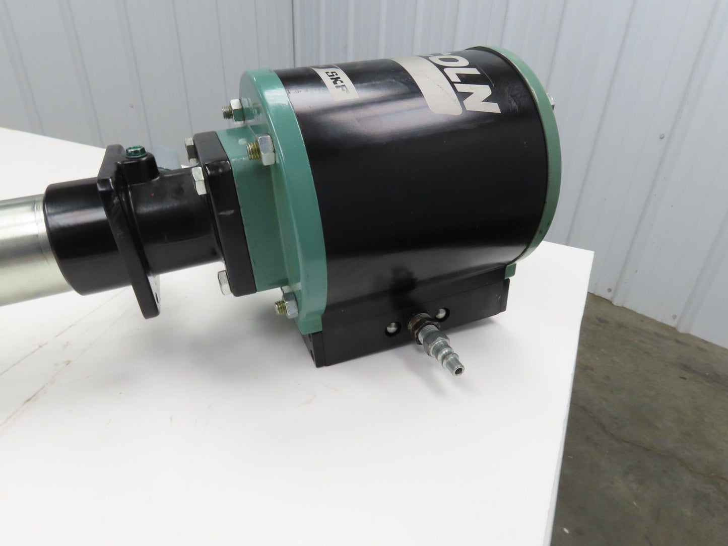 Lincoln V410000000 PMV Pneumatic Lubrication Oil Pump 10:1 Ratio 40-150 psi