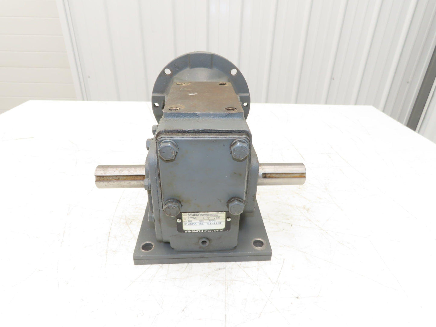 Winsmith 924MWU D-90 SE Worm Gearbox 60:1 Reducer .66Hp 29 RPM Dual Shaft 145T
