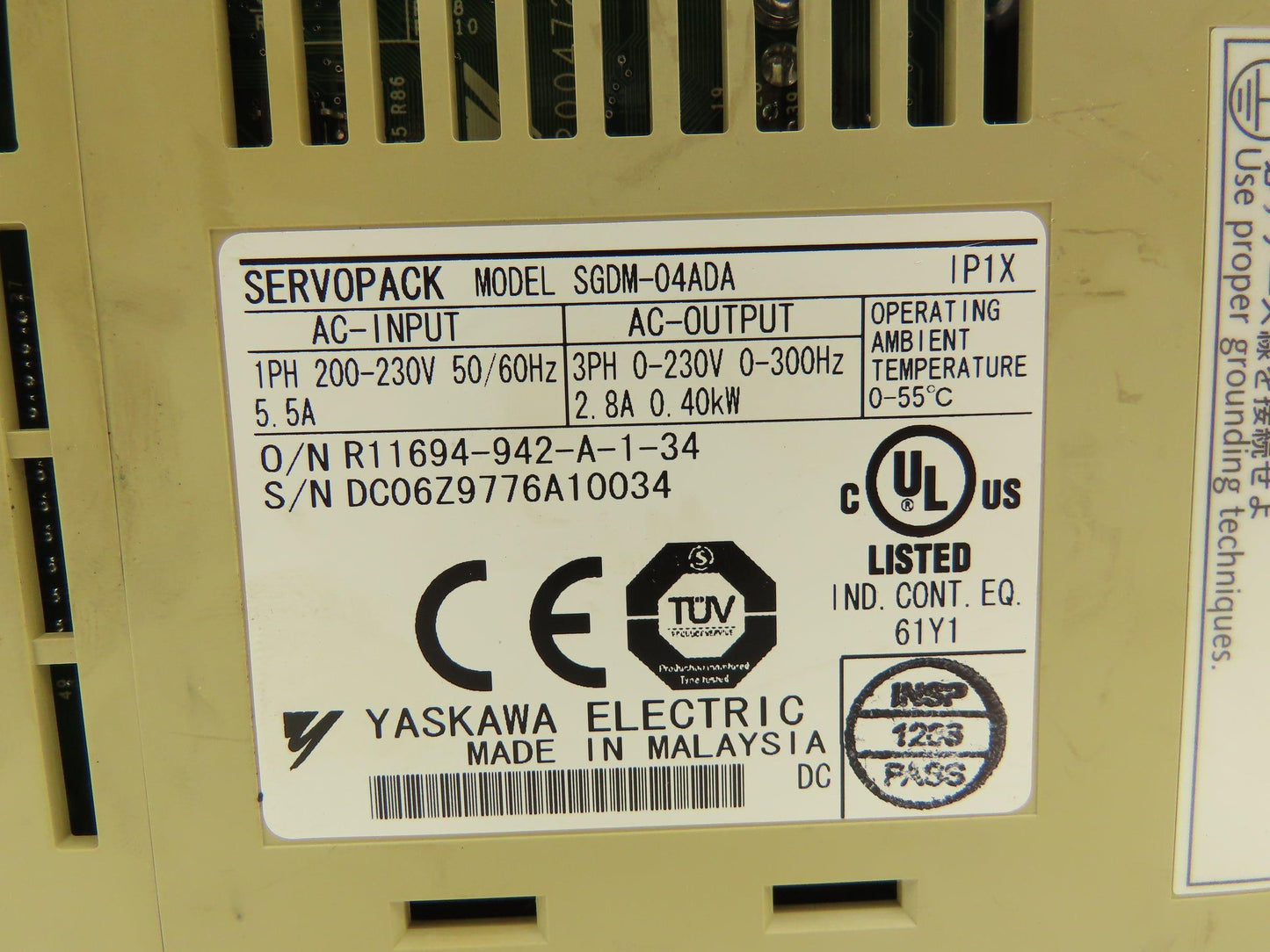 Yaskawa SGDM-04ADA ServoPack Servo Drive 1Ph 230V In 0.4kW 230V 2.8A 300Hz Out