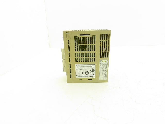 Yaskawa SGDM-04ADA ServoPack Servo Drive 1Ph 230V In 0.4kW 230V 2.8A 300Hz Out