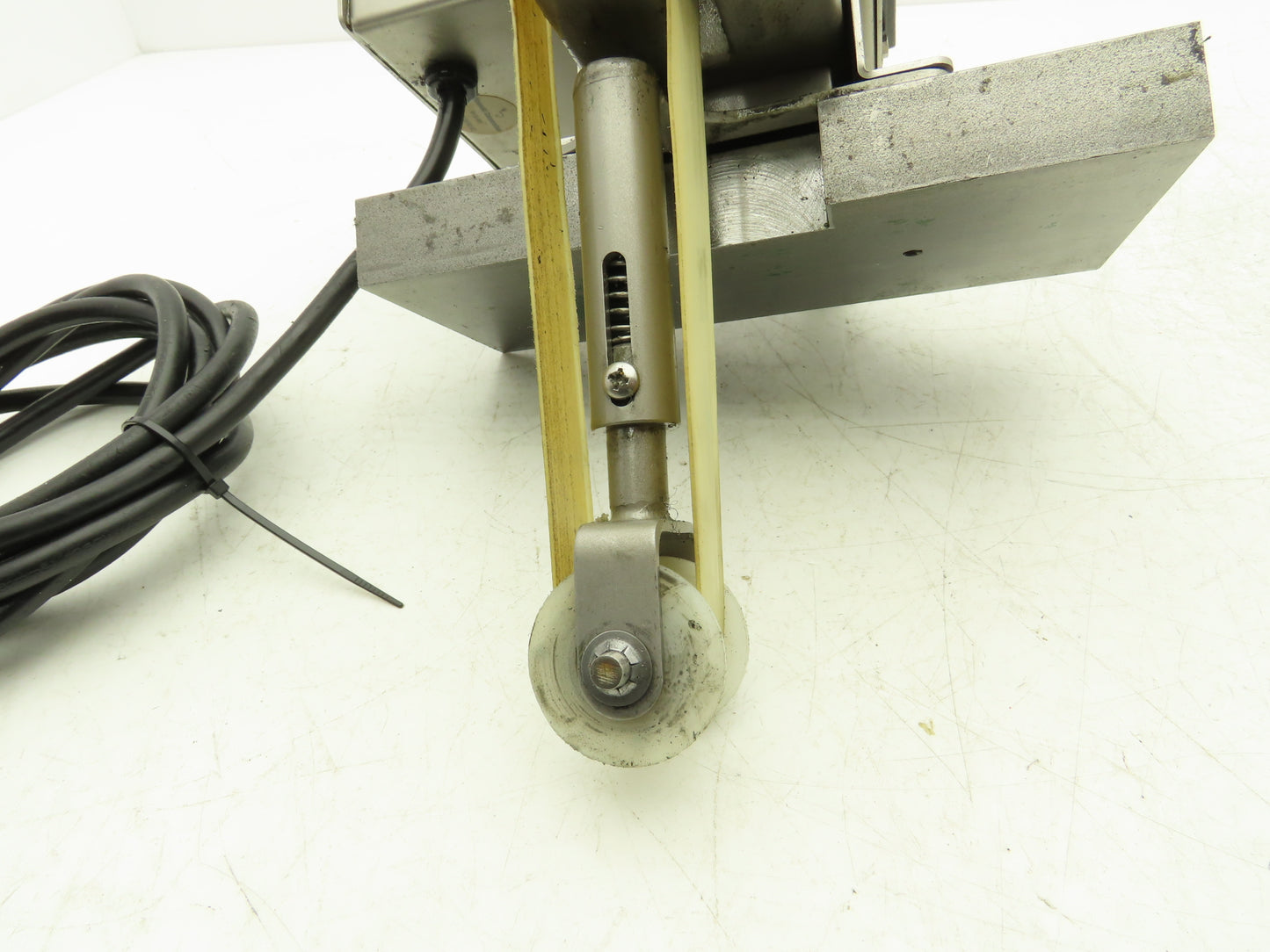 Abanaki SMMS1-06 Mighty Mini Belt Oil Skimmer w/Timer 1gph 6" Reach 115V