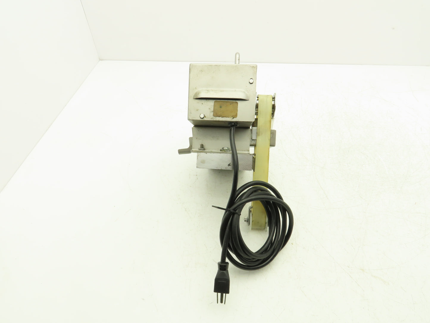 Abanaki SMMS1-06 Mighty Mini Belt Oil Skimmer w/Timer 1gph 6" Reach 115V