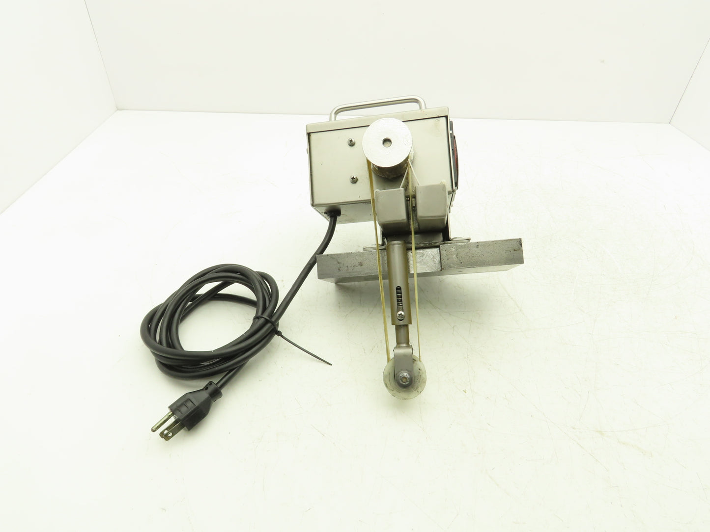 Abanaki SMMS1-06 Mighty Mini Belt Oil Skimmer w/Timer 1gph 6" Reach 115V