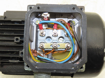 Sew Eurodrive R40DT80N2 Gear Motor 1.1kw 2700 RPM 220/380V 3PH *Motor Only*