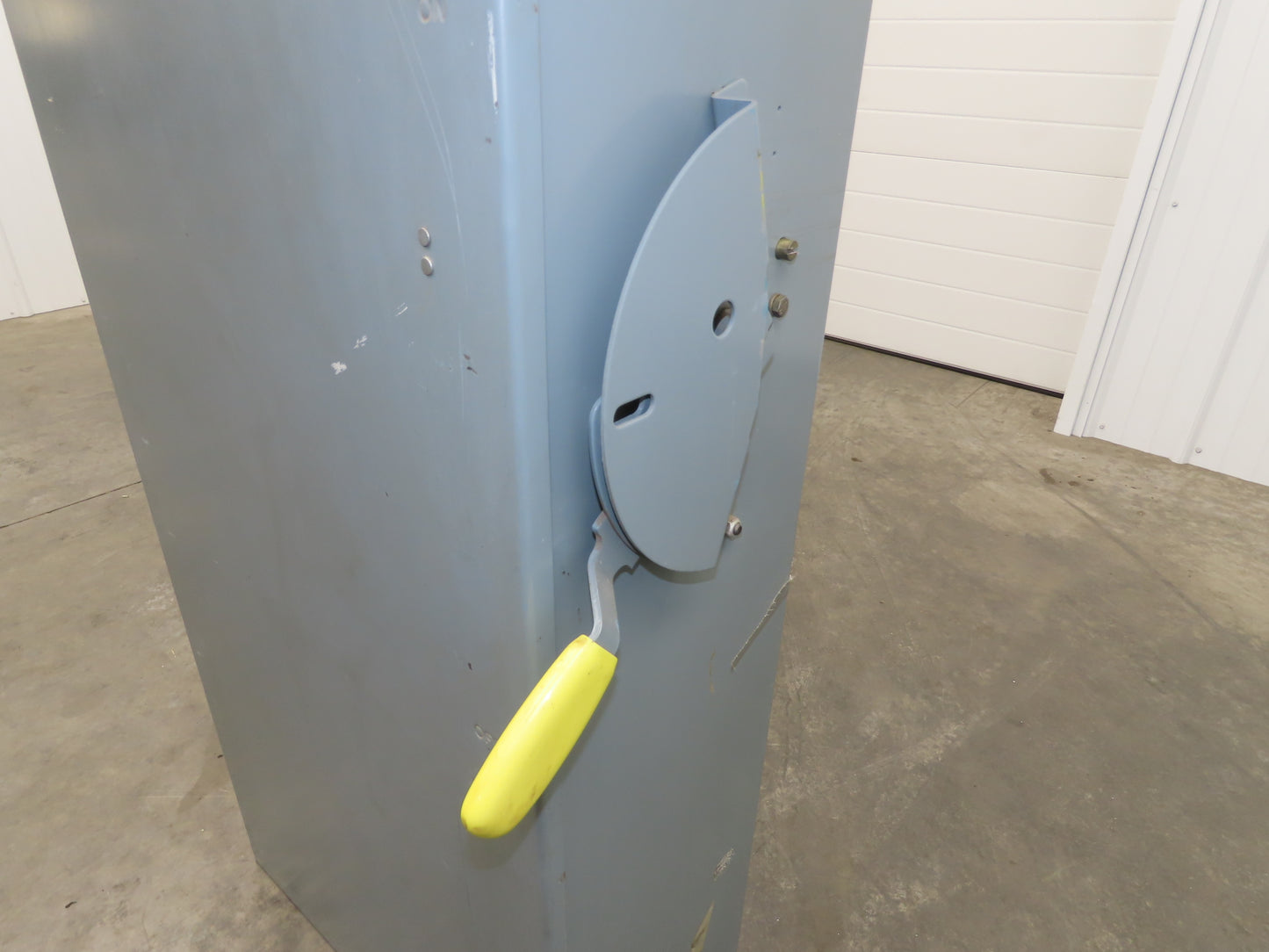 Crouse Hinds Co ASN365 Heavy Duty Safety Disconnect Switch 400A 600V Fused 250HP