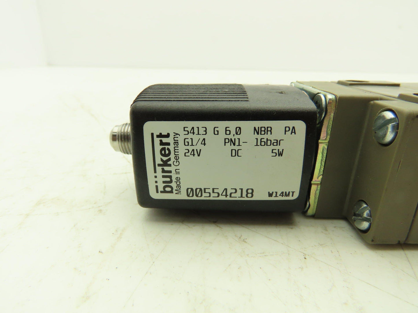 Burkert 5413 G Pilot Operated 4/2-way Solenoid Valve with Manual Override