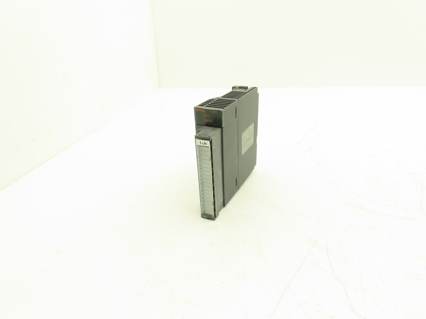 Mitsubishi Q64DAN Melsec-Q A/D Converter Unit -10~10V 24VDC 0.24A 5VDC 0.34A