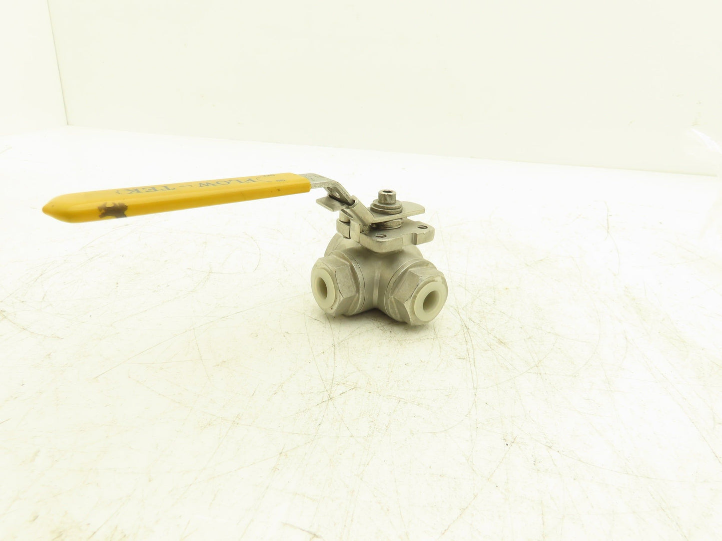 Flow-Tek 800WOG Ball Valve 3/8-316 Multiport 3-Way Stainless Steel 3/8" Threaded