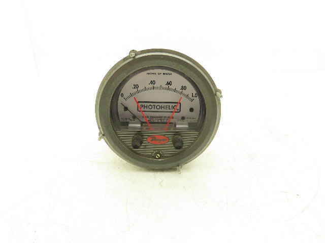 Dwyer 3001C Photohelic Pressure Switch Gauge 25PSI 120F 1" Of Water 117V