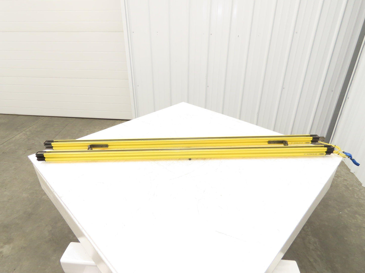 Banner SLLP40-1540P88 Light Curtain Emitter/Receiver Set 1540mm