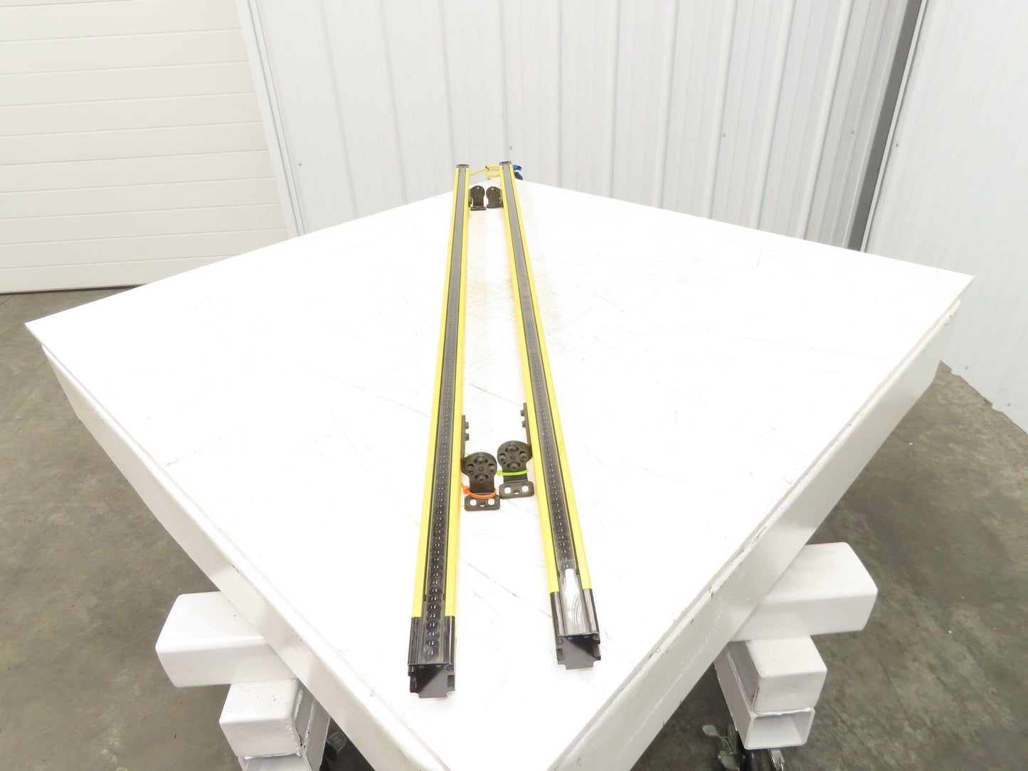 Banner SLLP40-1540P88 Light Curtain Emitter/Receiver Set 1540mm