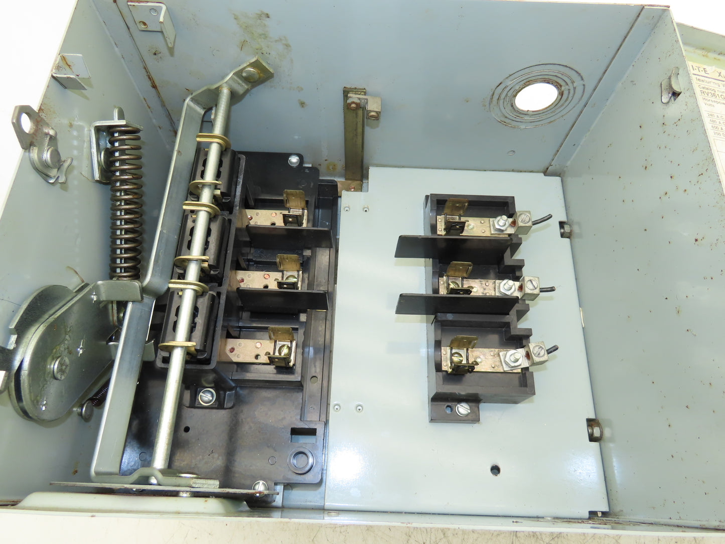 Siemens I-T-E XL-X RV361G Busway Disconnect Switch Fusebox 20HP 30A 600V 3 Pole