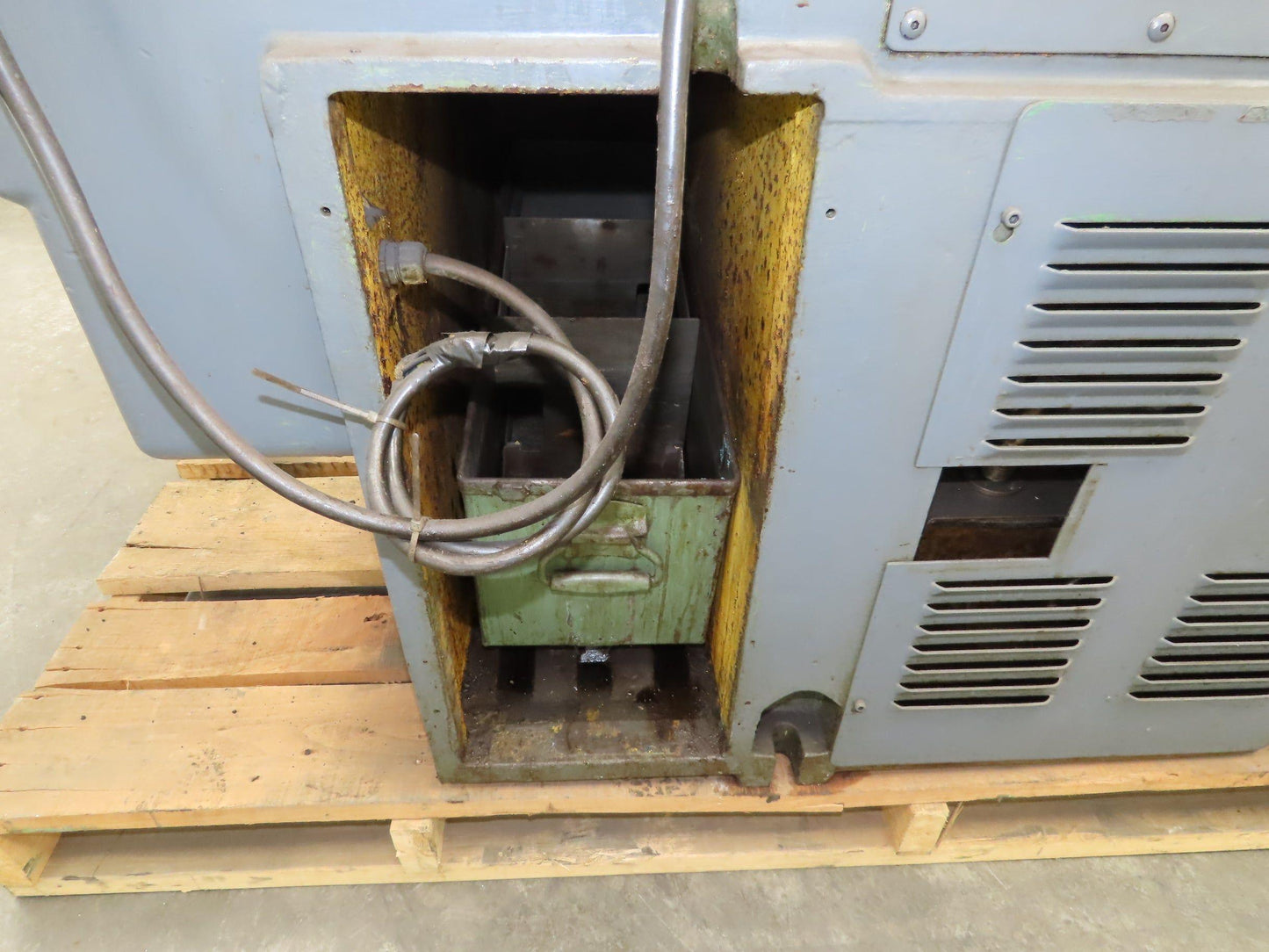 Brown Sharpe No 1 10" x 20" Cylindrical Grinder 230V 3Ph Horizontal Surface
