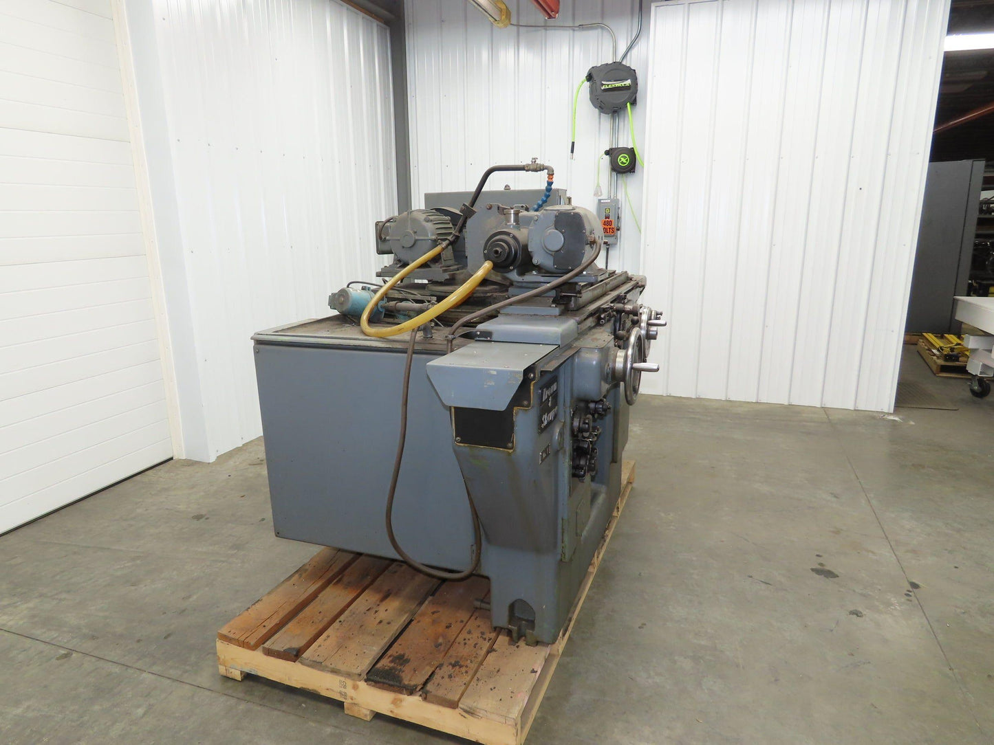 Brown Sharpe No 1 10" x 20" Cylindrical Grinder 230V 3Ph Horizontal Surface