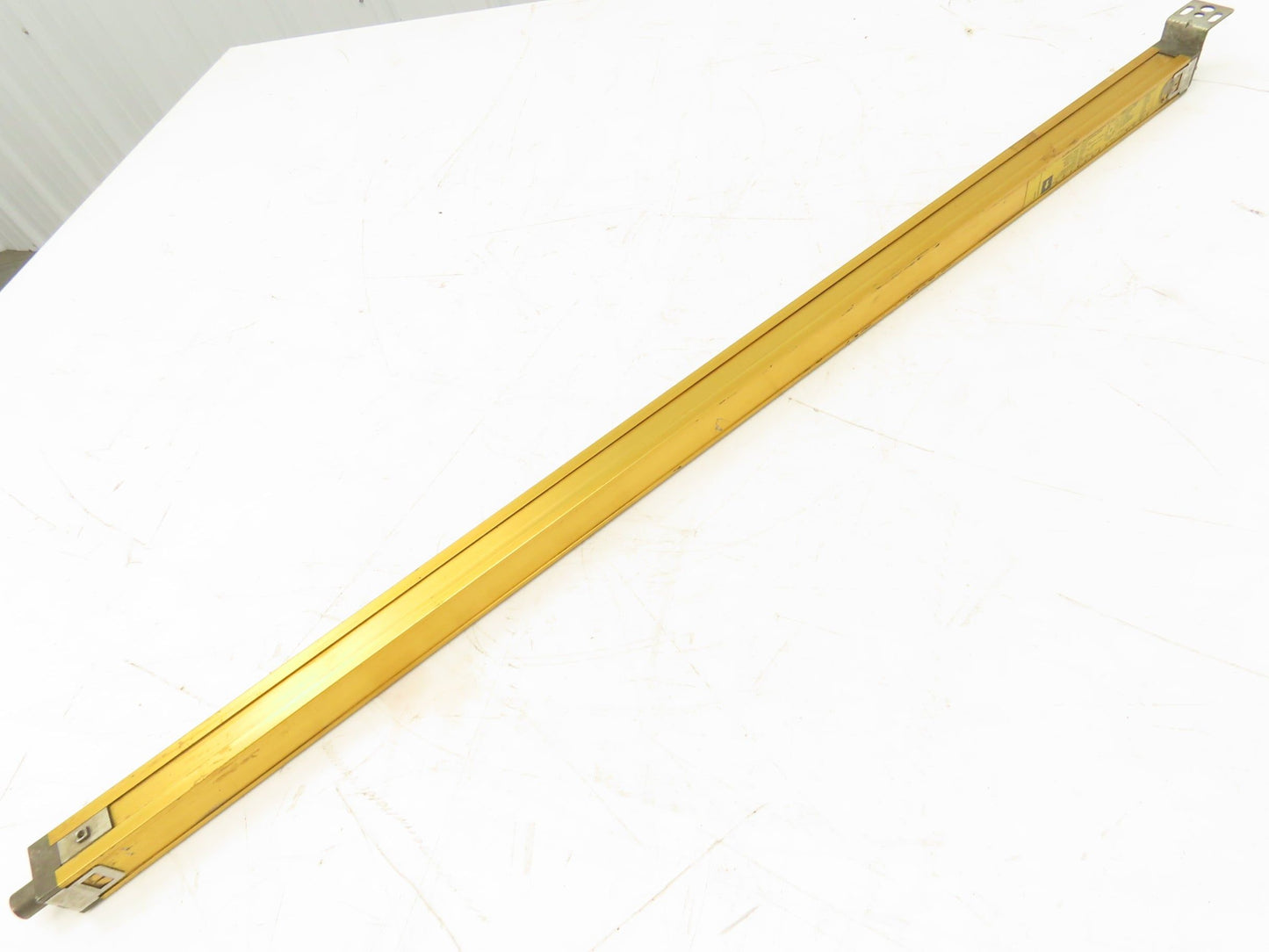 Omron F3SN-A0847P25-L-01 Safety Light Curtain Emitter 847mm Protected Height