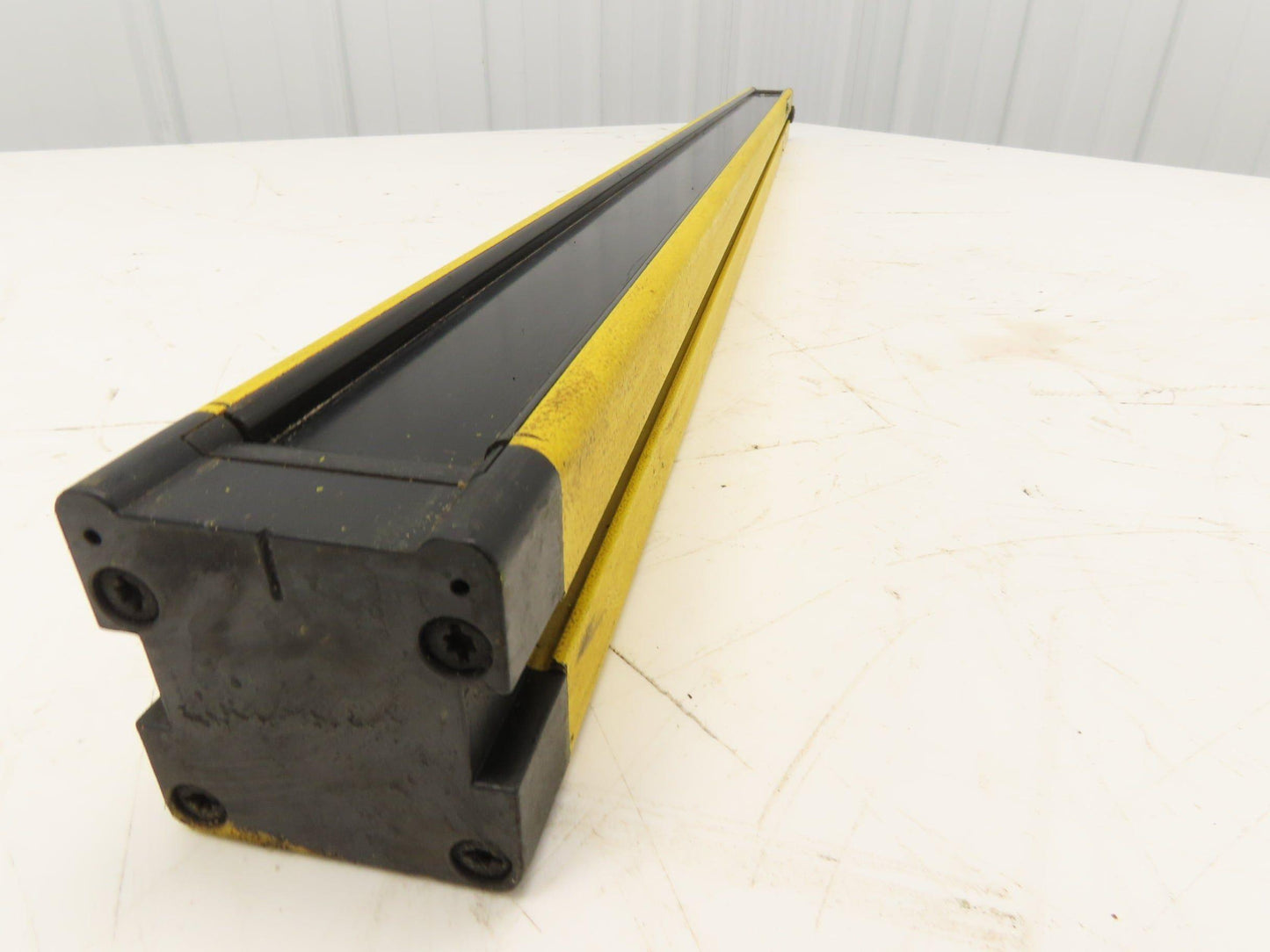 Sick MGSE90-12B MGSE90-12B Safety Light Curtain Receiver 900mm