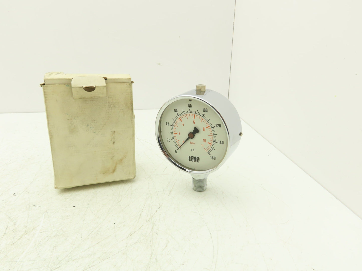 Lenz Analog Dial Gauge 4" 160 psi 11 bar Oil-Filled 1/2" NPT West Germany