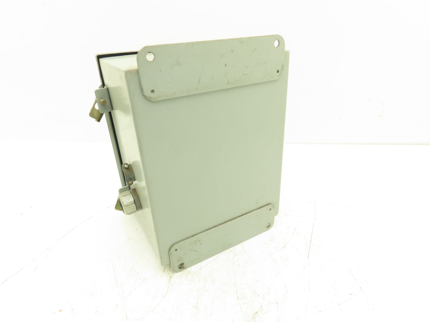 Cooper 1086-12CHC Electrical Enclosure 8X10X6" Junction Box NEMA12/13