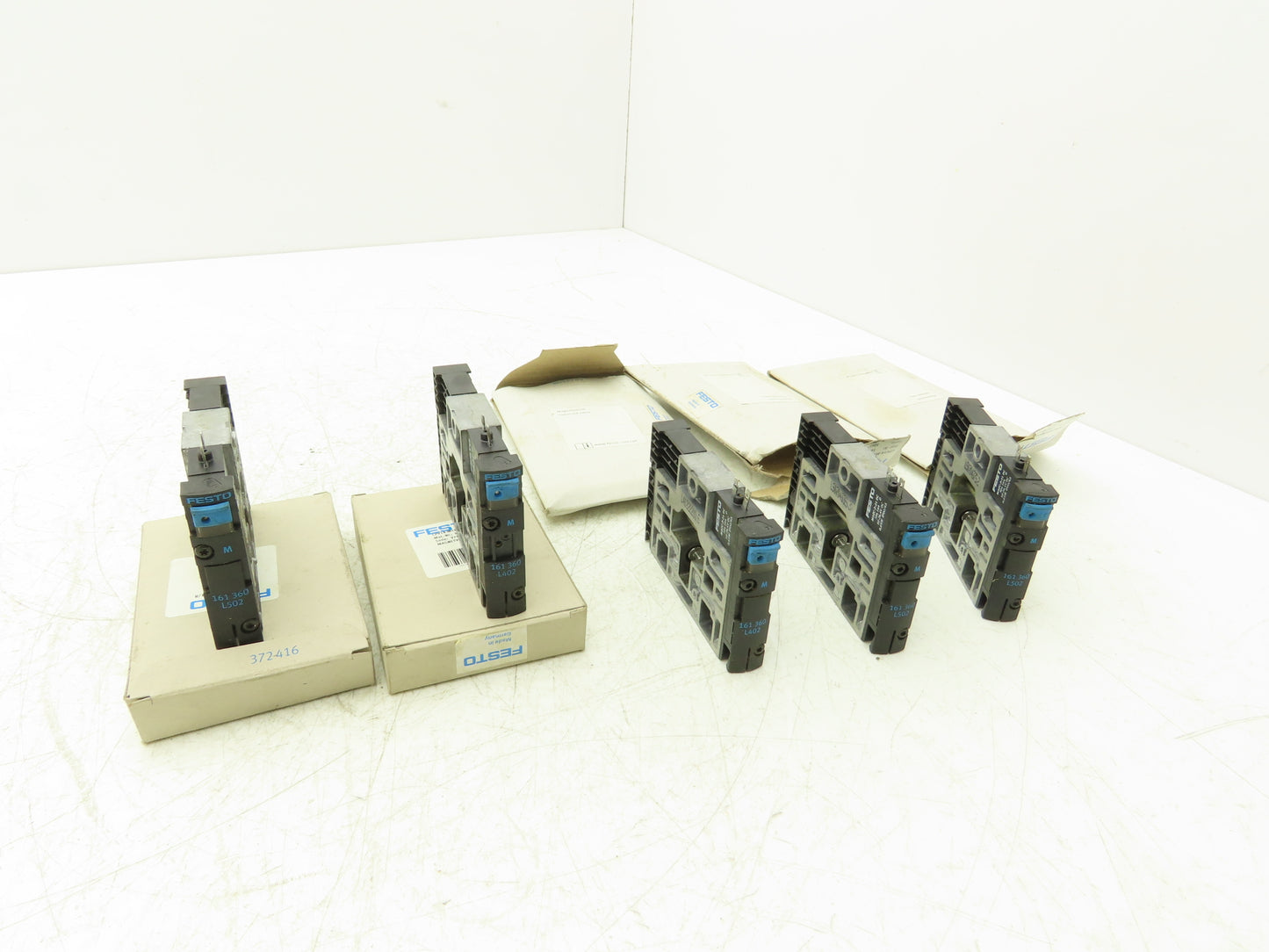 Festo CPV14-M1H-5LS-1/8 Pneumatic Air Solenoid Valve 24VDC Lot of 5