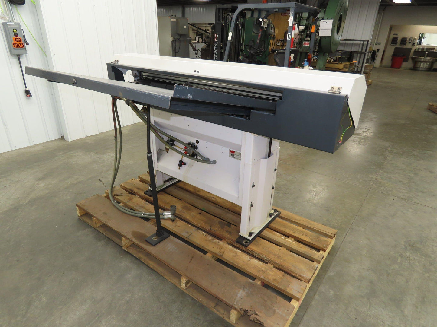 SMW Spac 2003 2003 SpaceSaver Bar Feeder 6-80mm Dia 60" Max Length Lathe Feed