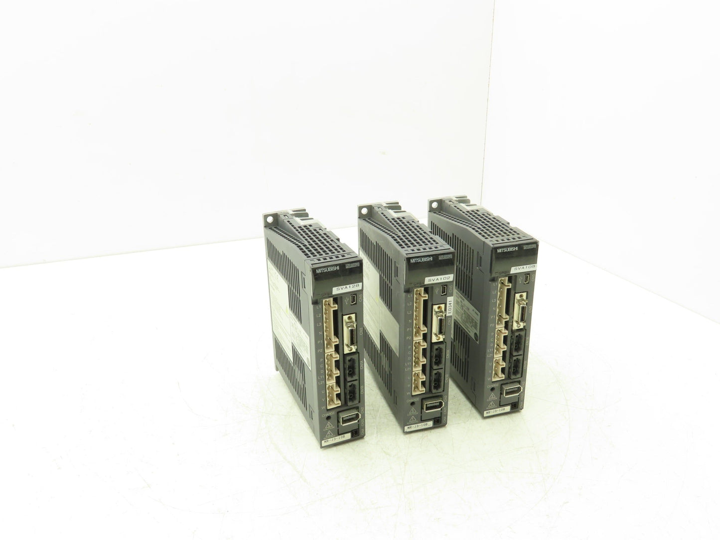 Mitsubishi MR-J3-10B Melservo AC Servo Drive 100W 170V 1.1A Output Lot of 3