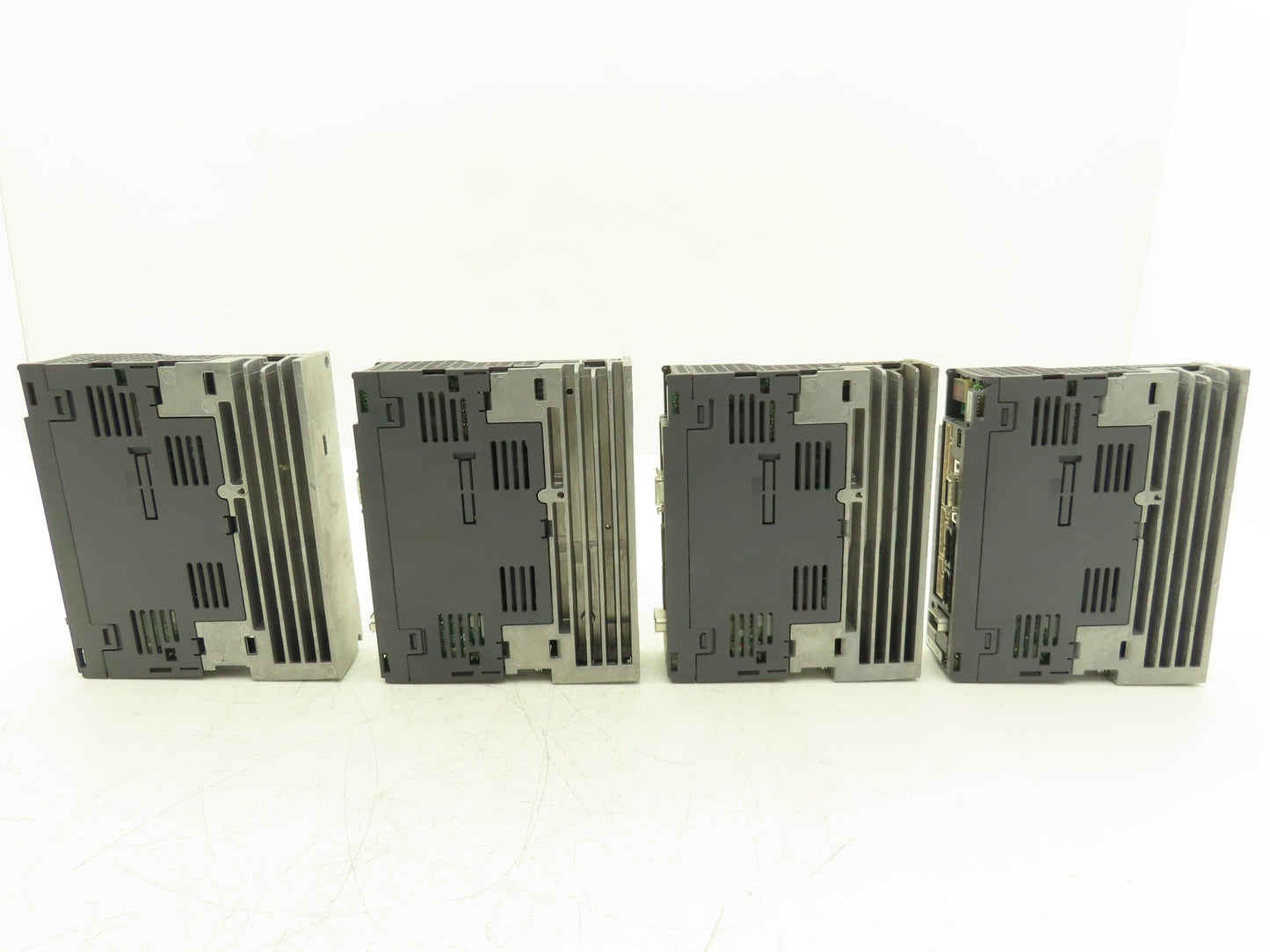 Mitsubishi MR-J3-10B Melservo AC Servo Drive 100W 170V 1.1A Output Lot of 4