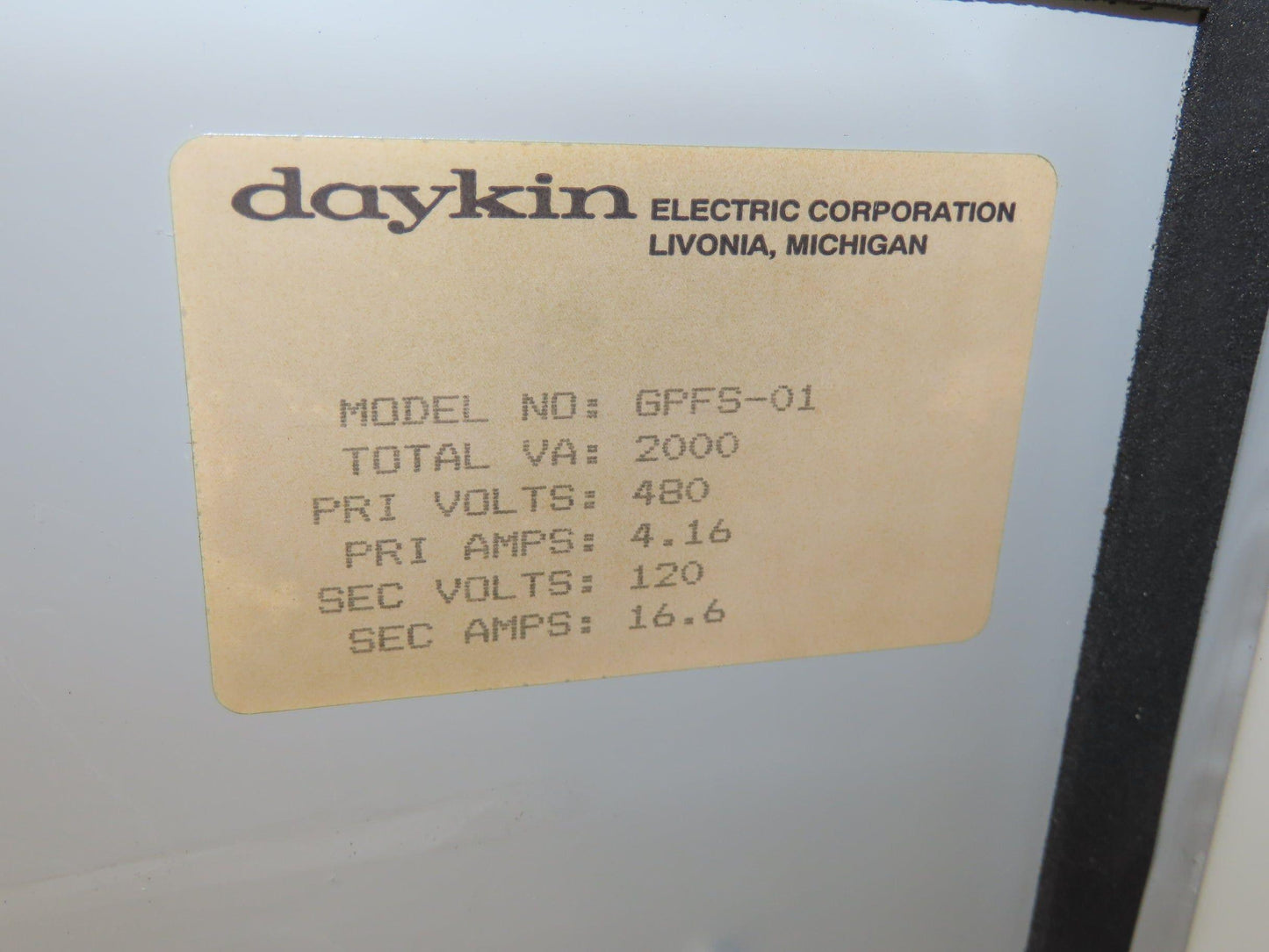Daykin GPFS-01 Stepdown Power Transformer 2000VA HV 480 LV 120 1PH 16.6A