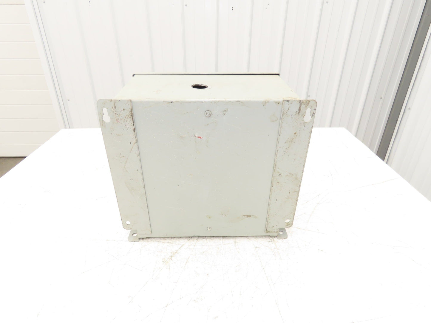 Daykin GPFS-01 Stepdown Power Transformer 2000VA HV 480 LV 120 1PH 16.6A