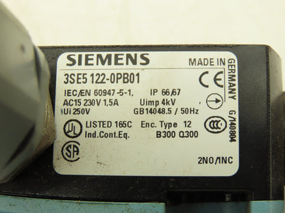 Siemens 3SE5 122-0PB01 Limit Switch With Adjustable Arm & Spring Return