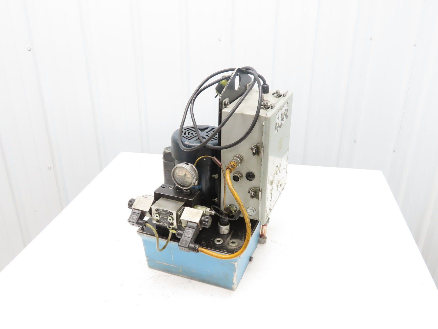 Vektek Vector Flo Hydraulic Manual Workholding Pump Power Pack 2.5gal 5000psi