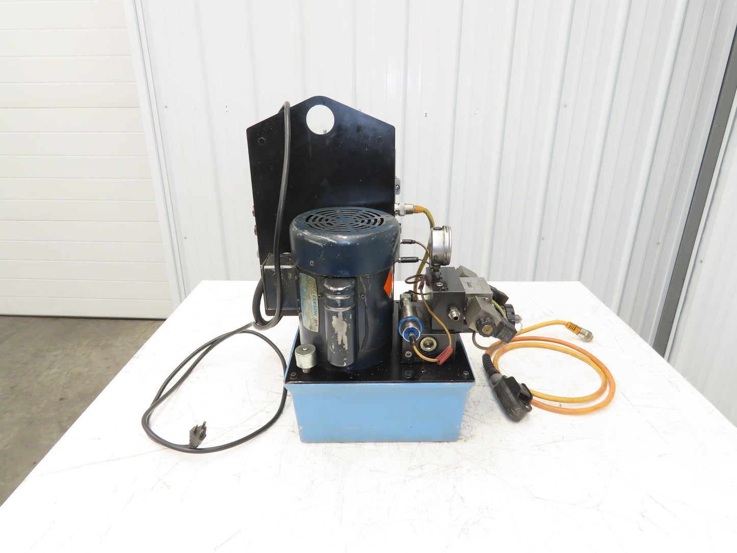 Vektek Vector Flo Hydraulic Manual Workholding Pump Power Pack 2.5gal 5000psi