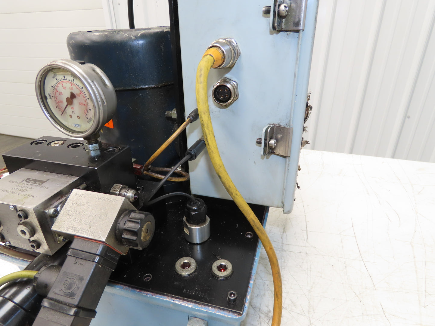 Vektek Vector Flo Hydraulic Manual Workholding Pump Power Pack 2.5gal 5000psi