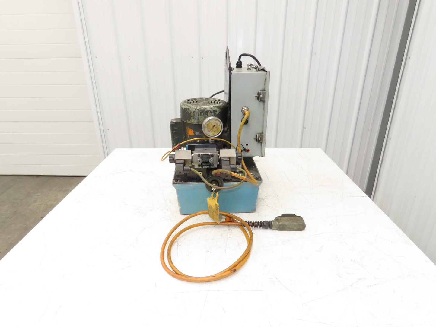 Vektek Vector Flo Hydraulic Manual Workholding Pump Power Pack 2.5gal 5000psi