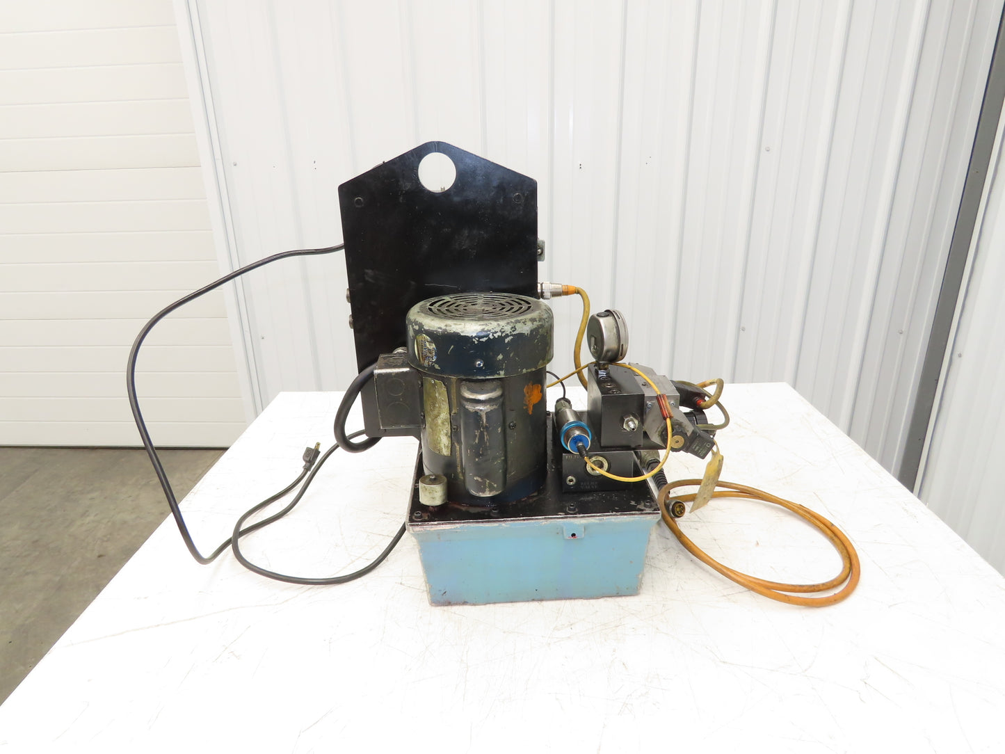 Vektek Vector Flo Hydraulic Manual Workholding Pump Power Pack 2.5gal 5000psi