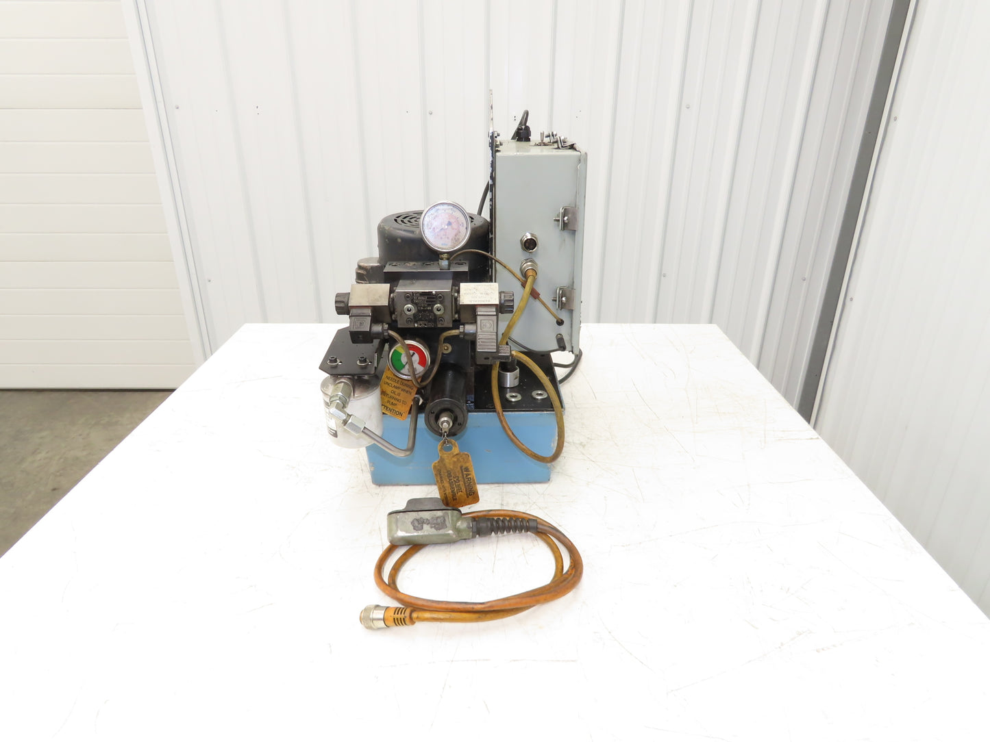 Vektek Vector Flo Hydraulic Manual Workholding Pump Power Pack 2.5gal 5000psi