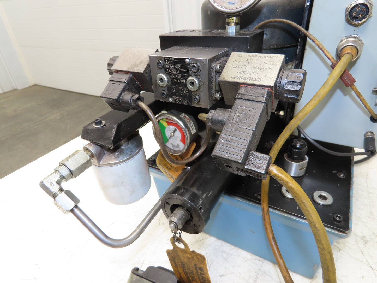 Vektek Vector Flo Hydraulic Manual Workholding Pump Power Pack 2.5gal 5000psi